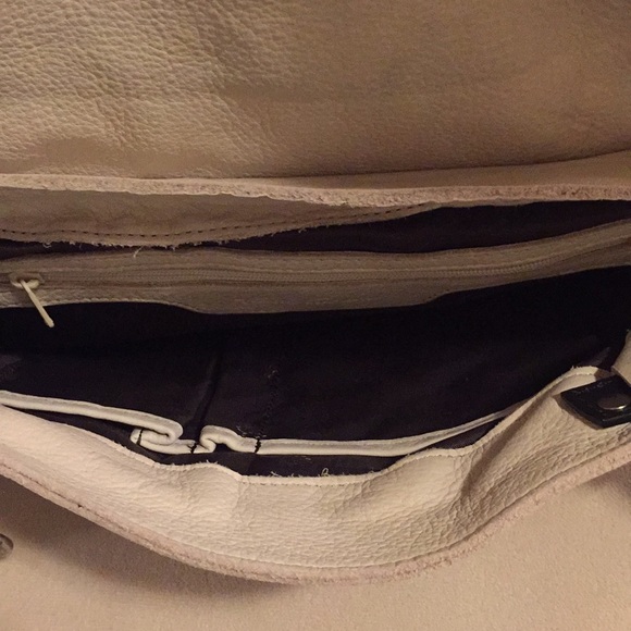 Black and white leather shoulder bag - Picture 4 of 4